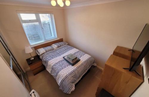 Mumbles House | Mumbles Cottage - Sleeps 4 - Pets Ok - Parking
