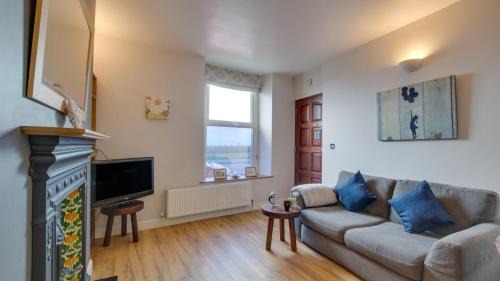 Mumbles Apartment | Mumbles Rd Apartment