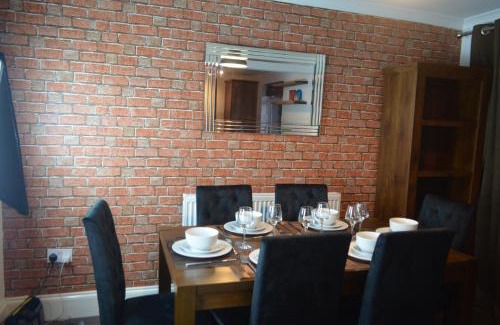 Swindon House | Mundy House