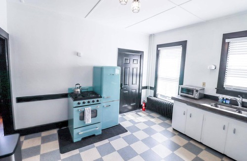 Munjoy Hill Apartment | Munjoy Hill 6 bed/2 ba | Walkable to everything!