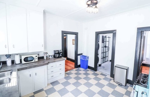 Munjoy Hill Apartment | Munjoy Hill 6 bed/2 ba | Walkable to everything!