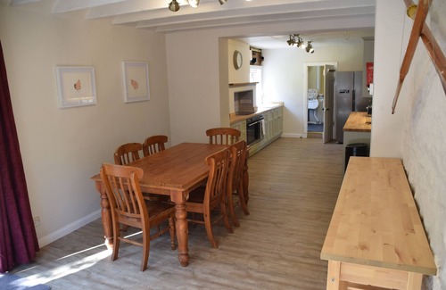 Rockcliffe Cottage | Munro Cottage - a cottage that sleeps 7 guests in 4 bedrooms