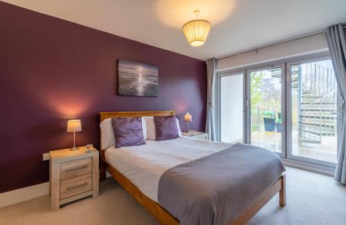 Malmesbury House | Muntjac Lodge
