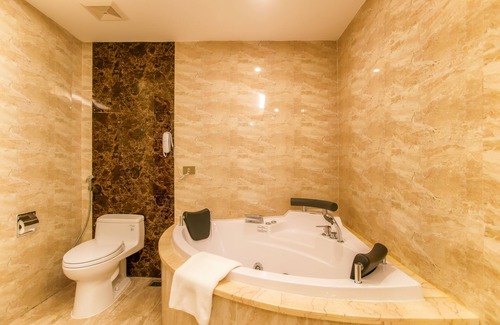 Ninh Kieu Hotel | Muong Thanh Luxury Can Tho Hotel