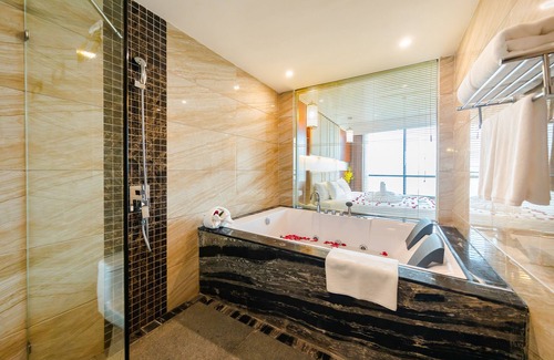 Bai Chay Hotel | Muong Thanh Luxury Quang Ninh Hotel
