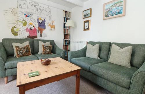 Mousehole House | Mural Cottage