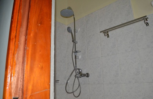 Bundibugyo Bed & Breakfast | Muramia Motel