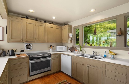 Rollingbay House | Murden Cove Water Front | Private Beach