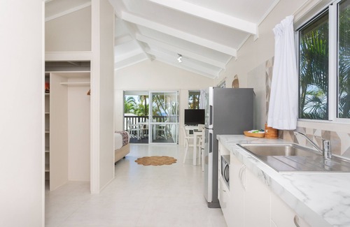 Muri Cottage | Muri Lagoon View Bungalows