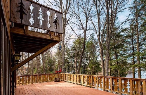 Clam Lake House | Murmurwood Chalet-Upper Clam Lake