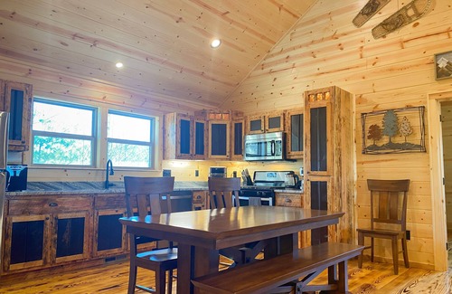 Murphy Cabin | 🪵 Murphy Cabin 🏔 Mountain View/2Bed-2Bath/6 guests/10mins to town