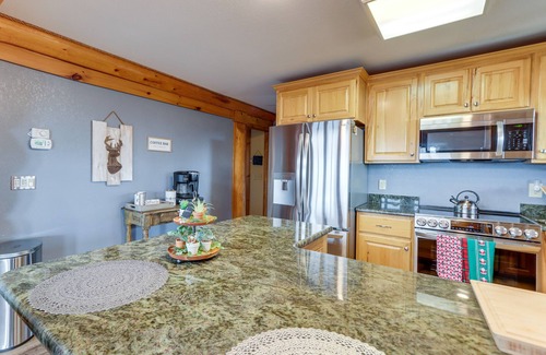 Murphy Cabin | Murphy Cabin w/Fire Pit & Mountain Views!