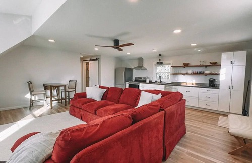 Weaverville Apartment | Murphy's Loftnn