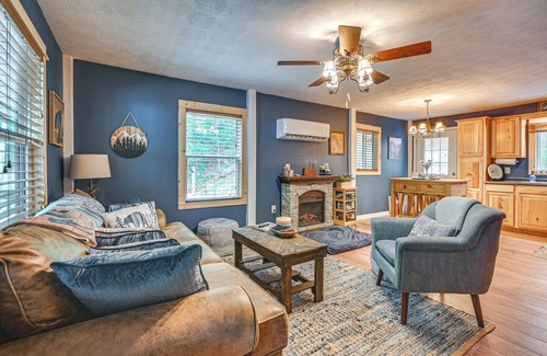 Almo Cabin | Murray Cabin w/Hot Tub: Walk to Kentucky Lake!