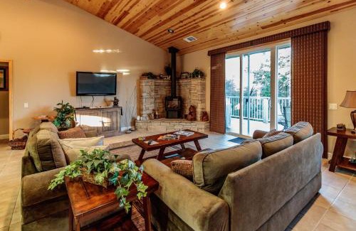 Bass Lake House | Murray Lake Retreat