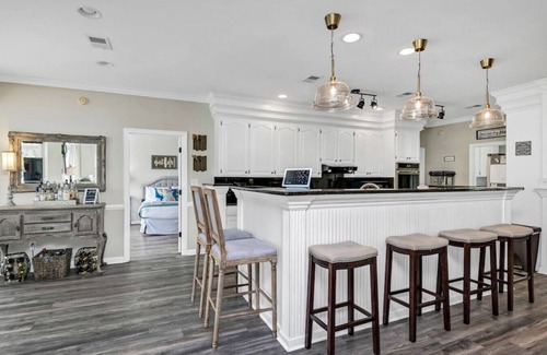 Leesville House | Murray Shores Getaway w/Kayaks + Sea-Doo for Rent