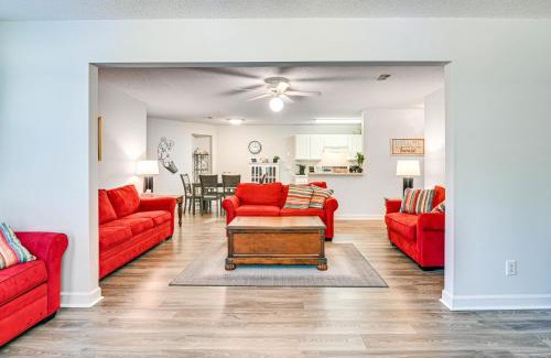 Murrells Inlet Apartment | Murrells Inlet Condo with Pool Access, Near Beach!
