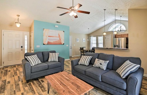 Murrells Inlet House | Murrells Inlet Home with Patio about 3 Mi to Beach!