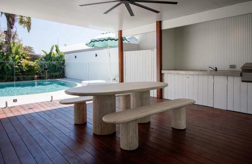 Burleigh Waters House | Muse by Khove