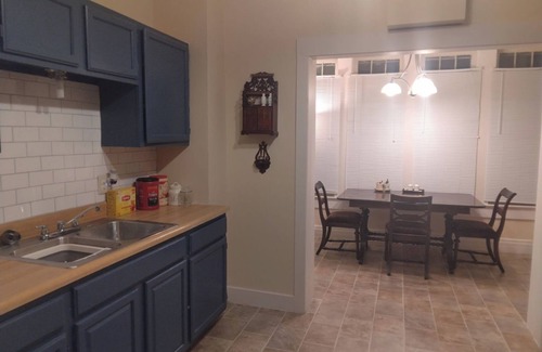 St. Joseph Apartment | Musem hilltop Place city views 6 sleeps Pet-friendly Friendly