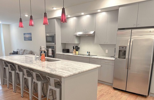 Hermitage House | Music City Getaway | 5 beds | 3 suites | 15 min to downtown, Opryland