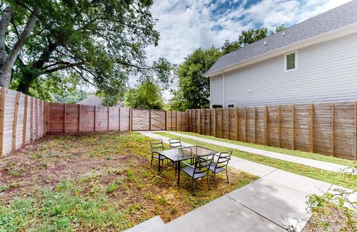 Hadley - Washington House | Music City Getaway