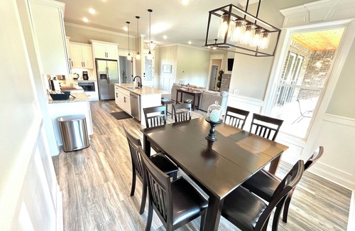 Lebanon House | Music City New 3000sq' Home in a quiet neighborhood.