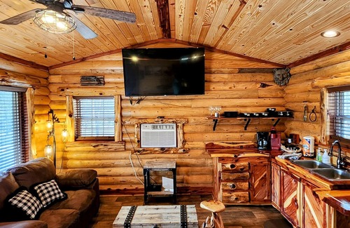 Mid America Cabin | Music Mountain Retreat Cabin C