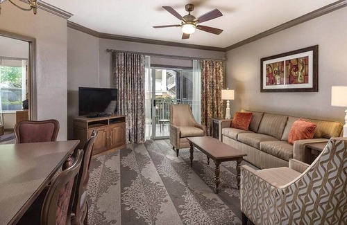 Pennington Bend Resort | Musical City! Wyndham Nashville 1 Bedroom Deluxe