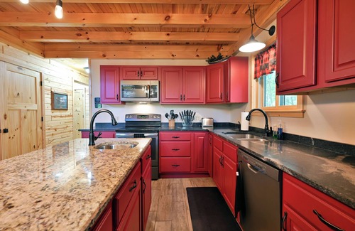 Hayward Cabin | Muskie Ridge- beautiful and rustic 3 bedroom cabin near the Chippewa Flowage.
