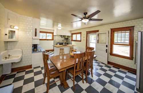 Tomahawk House | Muskie River Lodge – Where History Meets Comfort