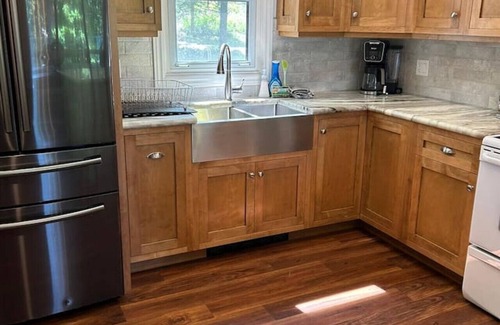 Gravenhurst Cottage | Muskoka Charm Beautiful four bedroom cottage