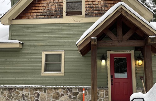 Muskoka Lakes Cottage | Muskoka Cottage Retreat on Private Lake
