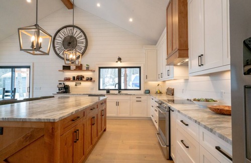 Muskoka Lakes Cottage | Muskoka Cottage - The Summer House. nBeautiful in summer and stunning in winter.