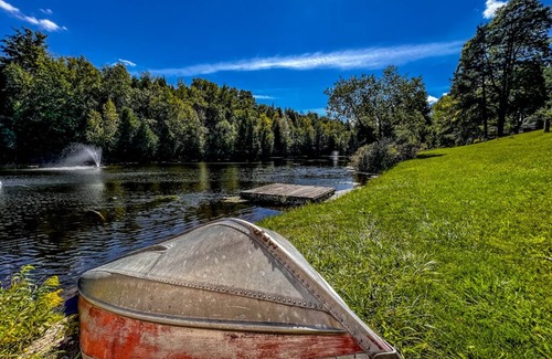 Torrance RV Rental | Muskoka Glamping Structure 10