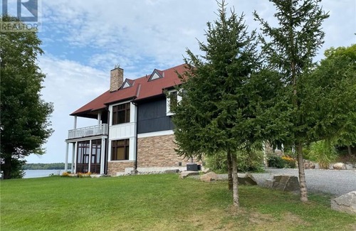 Windermere Cottage | Muskoka Luxury on Lake Rosseau