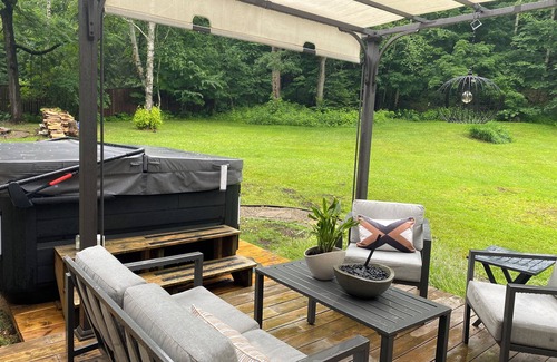 Lake of Bays House | Muskoka Zen, Outdoor Jacuzzi Spa, Ski or Hike