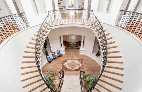 Beccles House | Must see - Georgian Mansion I Suffolk Retreat