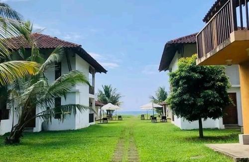 Hettimulla Resort | Muthumuni Ayurveda Beach Resort