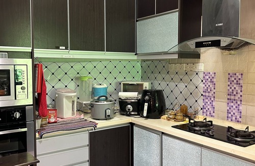 Puchong House | Mutiara Mountain-Walk Garden Vacation Stays