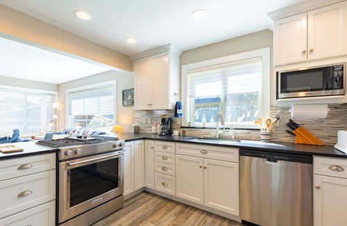 Freeland House | Mutiny Bay Ocean Breeze Retreat by AvantStay