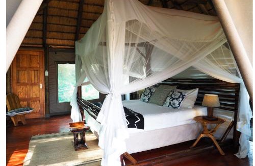 Phalaborwa Cabin | Muweti Bush Lodge