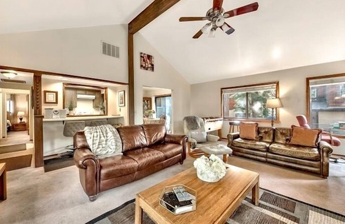 Montgomery Estates Ski Chalet | MV39 South Lake Tahoe Cabin with Hot tub, tech friednly great wifi! VHR21-0029