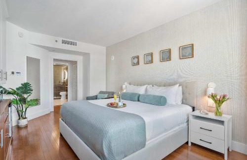 Coconut Grove Hotel | MVR Groves Most Photo Worthy Suite