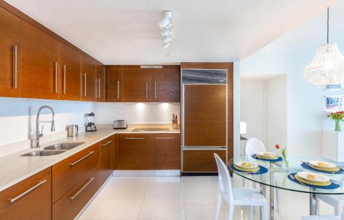 Downtown Miami Apartment | MVR - Stylish Stay w Resort Access