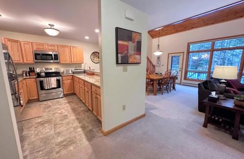 Bretton Woods House | MW74 cozy spacious 2-bedroom Bretton Woods home close to Mt Washington Hotel