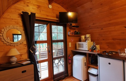 Porto-Vecchio Ski Chalet | My cabin at the bottom of the garden, a cosy, comfortable and intimate wooden cocoon.
