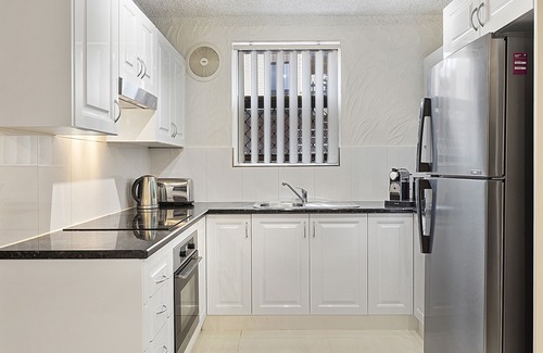 Glenelg South Apartment | My Captain | 3BDR, Luxury, Beach, WiFi & Airport