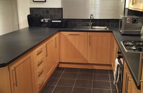Walton-on-Thames Apartment | My clean one bedroom apartment in beautiful Surrey!