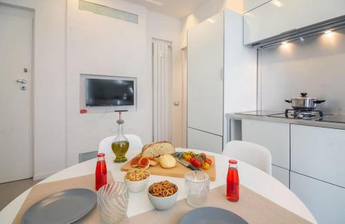 Cinecitta Apartment | My Cozy White House